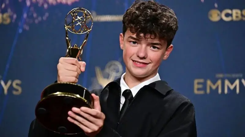 Owen Cooper ganhou prêmio por "Adolescência"

